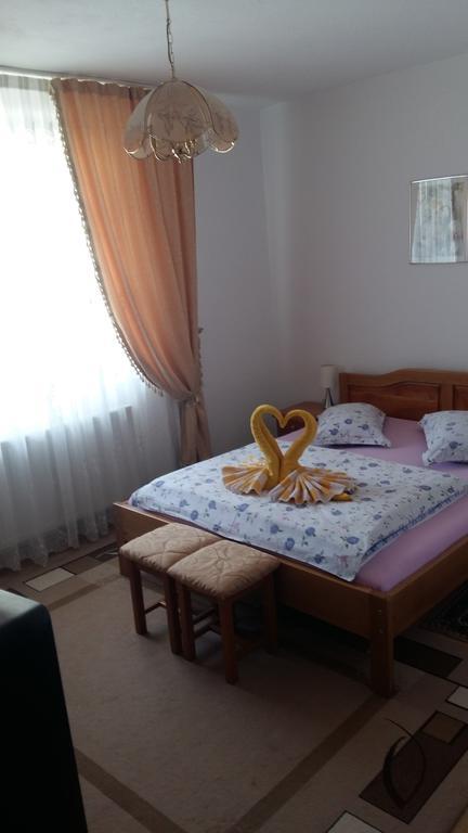 Caransebeş Pensiunea Claudiu מראה חיצוני תמונה